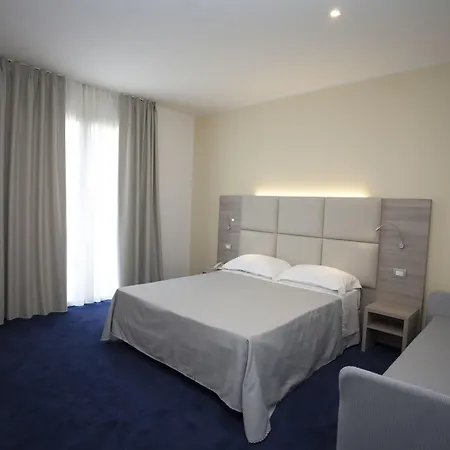 Ξενοδοχείο Bella 4*